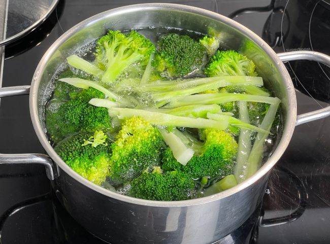 Brokkoli kochen Zubereitung