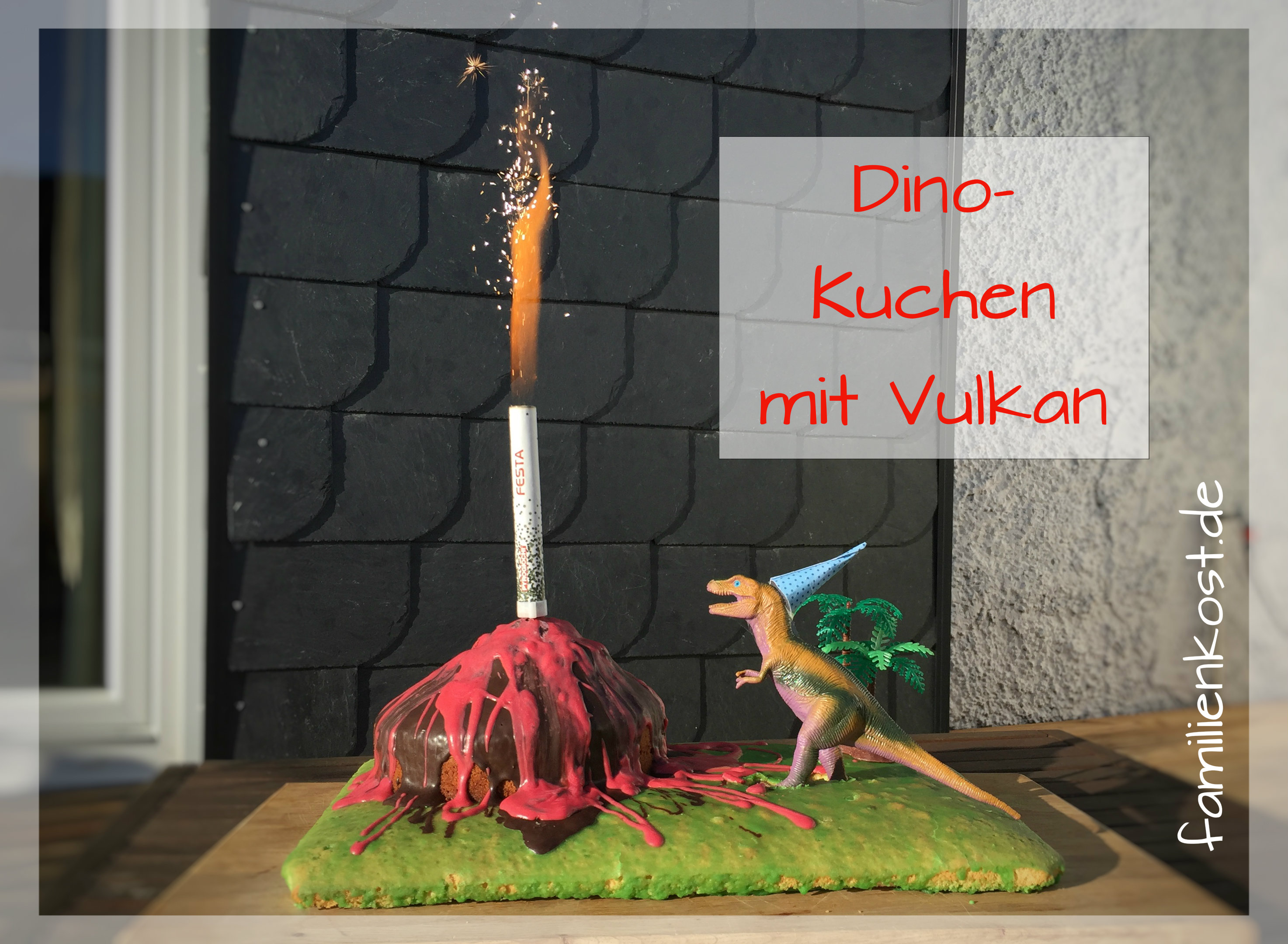 Dino Kuchen mit Vulkan