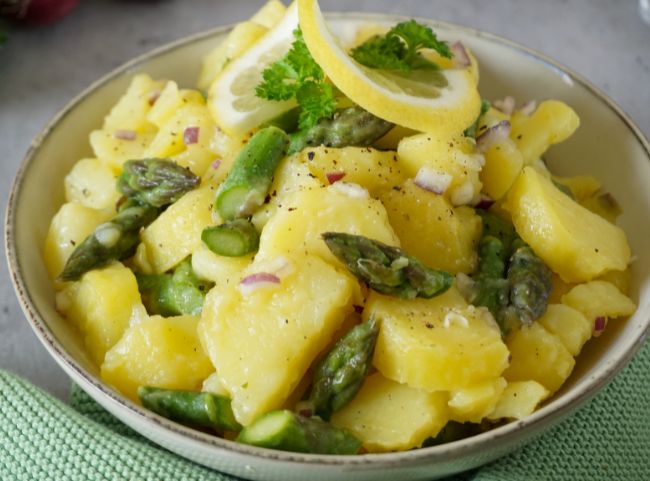grüner Spargel-Kartoffel-Salat