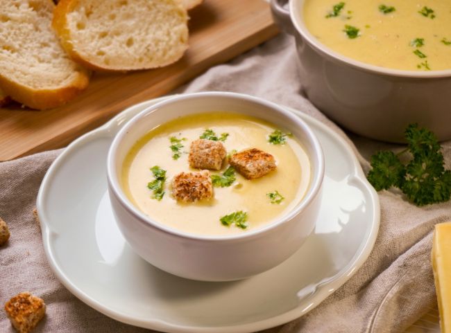 Allgäuer Käsesuppe Bergkäse Allgäuer Käsesuppe Bergkäse
