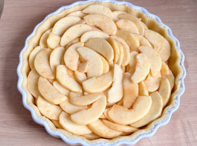 Amerikanischer Apfelkuchen mit Haube