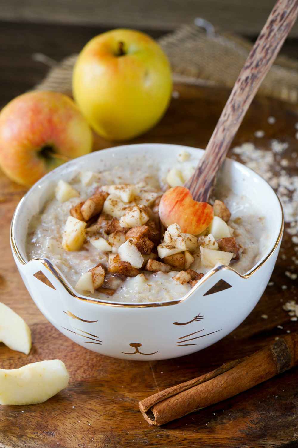 Apfel-Zimt-Porridge - gesund & lecker