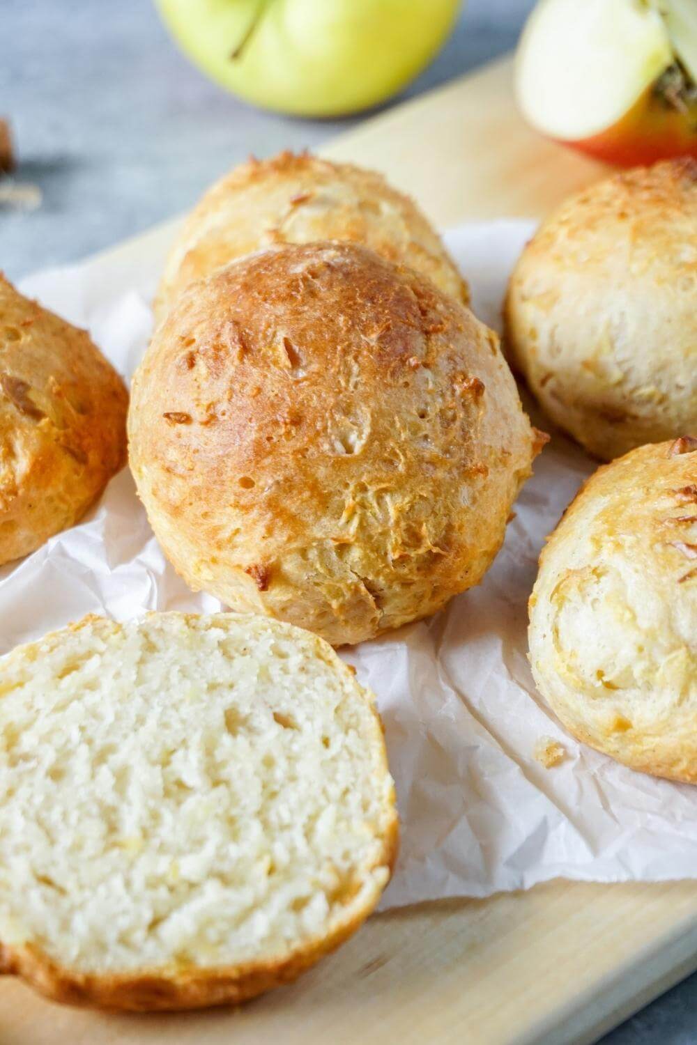 Apfelbrötchen mit Quark aus dem Airfryer Apfelbrötchen mit Quark aus dem Airfryer