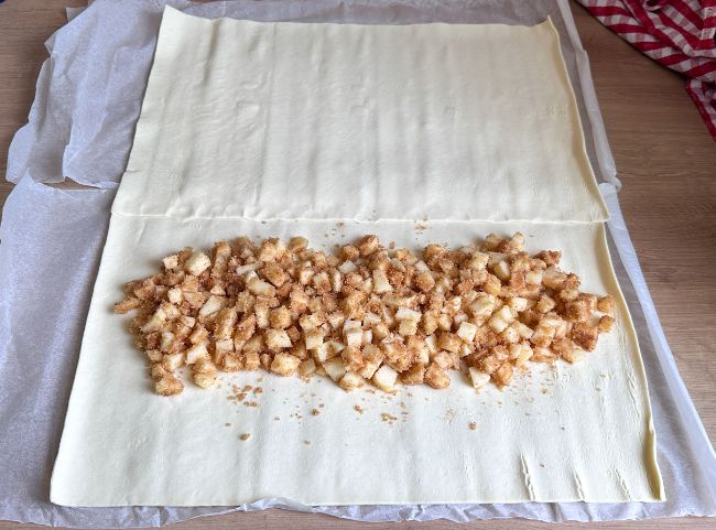 Schneller Apfelstrudel mit Blätterteig