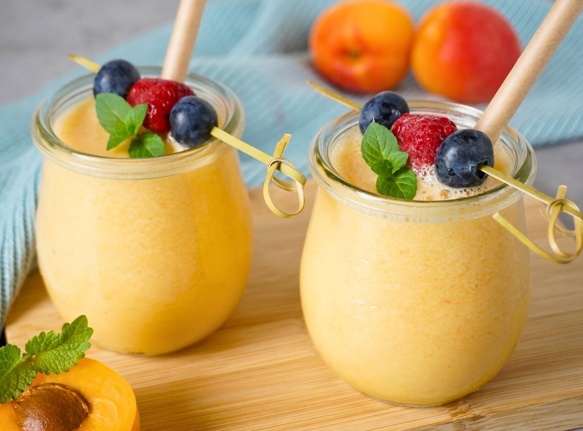 Aprikosen Smoothie als Dessert im Glas