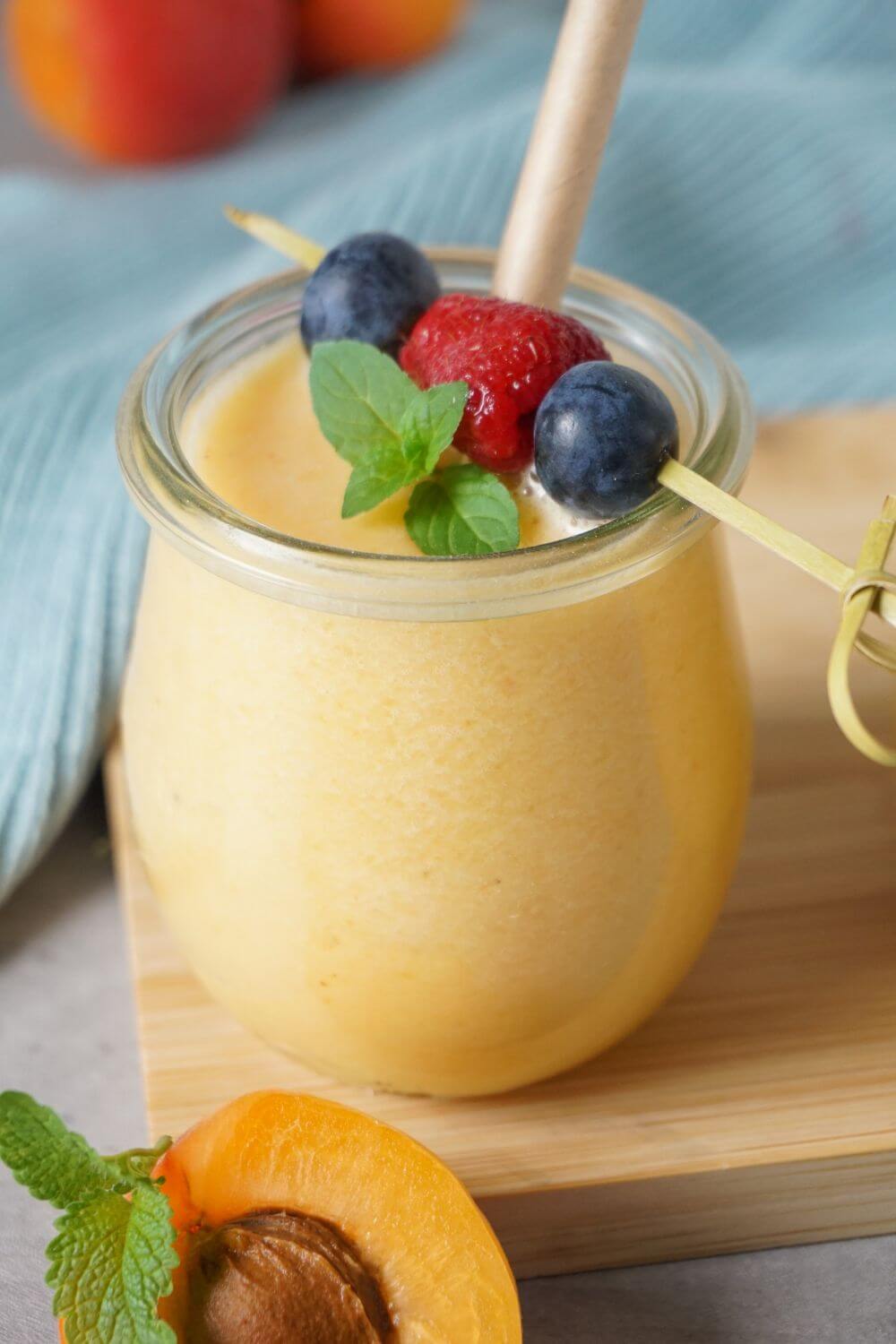 Aprikosen Smoothie als Dessert im Glas