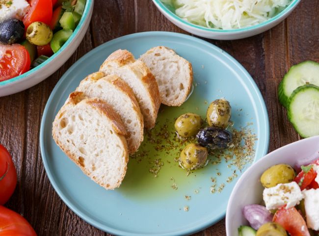 Brot und Olivenöl griechisch