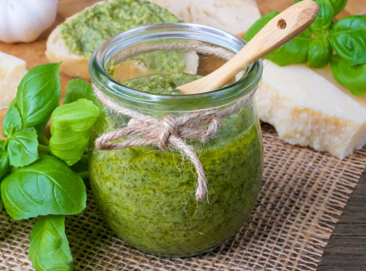 Basilikum-Pesto Thermomix Basilikum-Pesto Thermomix