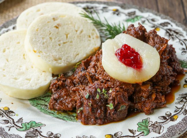 Birnen mit Preiselbeeren zu Wild Birnen mit Preiselbeeren zu Wild