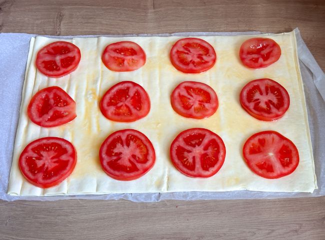 Blätterteig mit Tomate Fingerfood