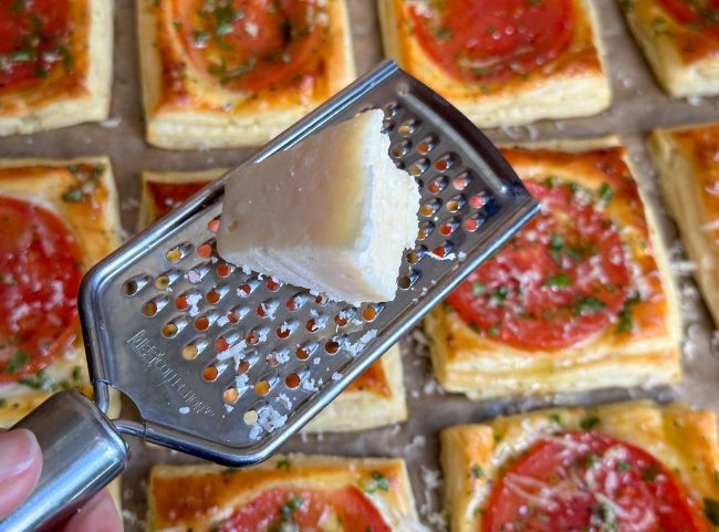 Blätterteig Tomaten Parmesan