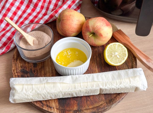 Blätterteigschnecken Apfel Rezept