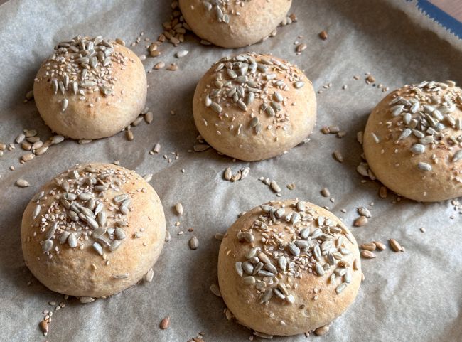 Brötchen mit Buttermilch backen Brötchen mit Buttermilch backen