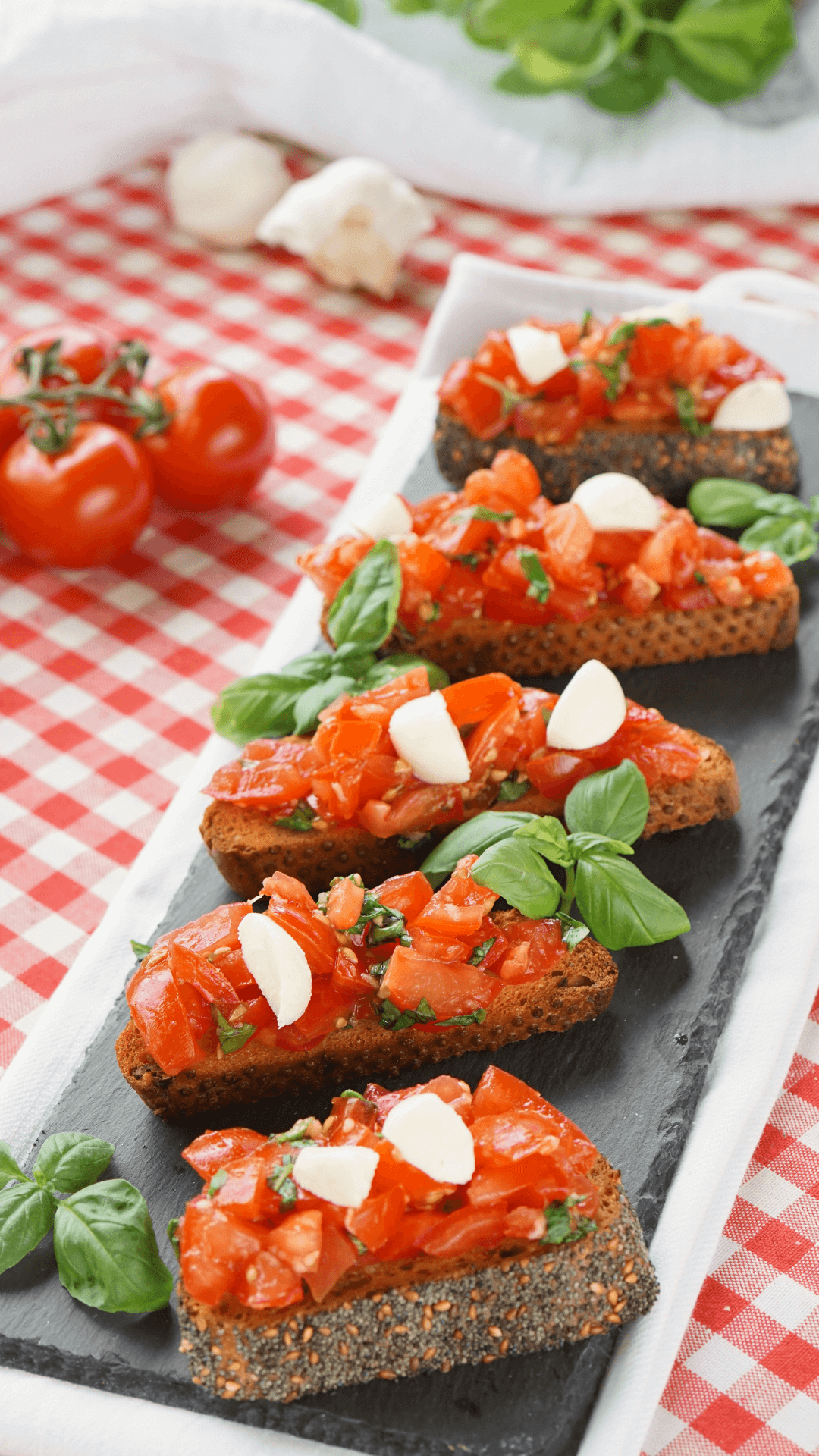 Bruschetta mit Tomaten Bruschetta mit Tomaten