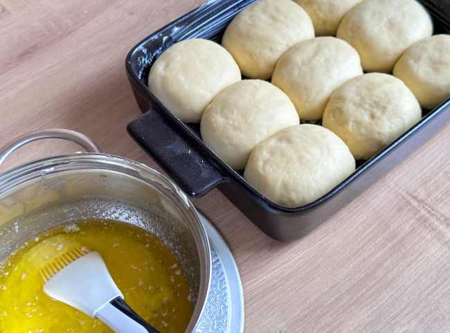 Buchteln mit Butter selber machen