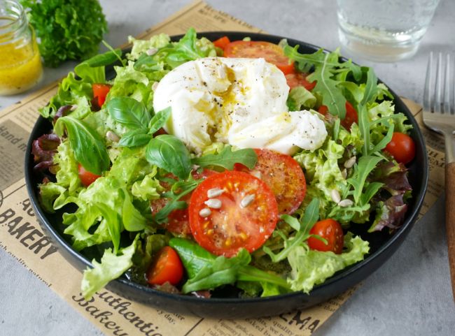 Burrata Salat mit Tomaten