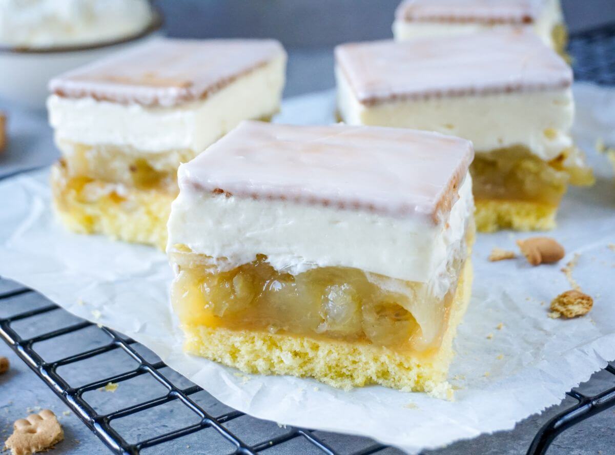 Butterkekskuchen mit Stachelbeeren – einfach lecker
