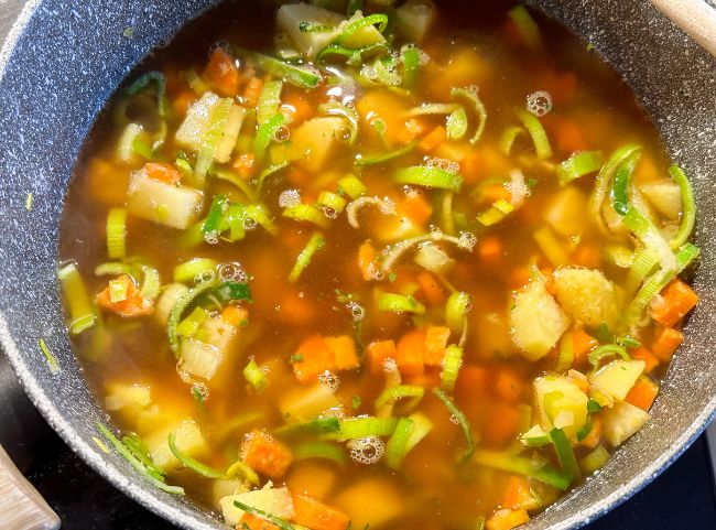 Cabanossi Suppe kochen