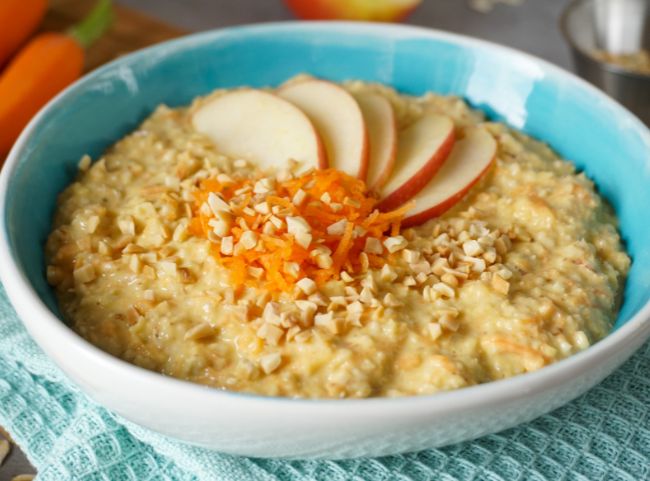 Carrot Cake Porridge Frühstück