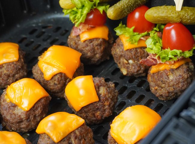 Cheeseburger Hackbällchen Spieße Airfryer Cheeseburger Hackbällchen Spieße Airfryer