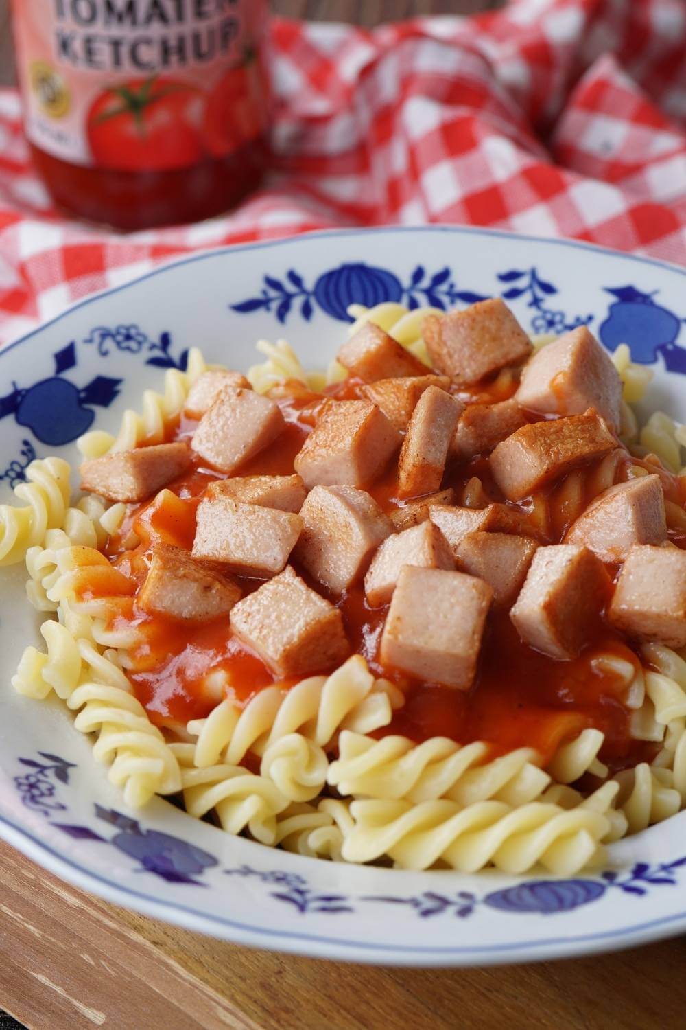 DDR Tomatensoße mit Jagdwurst DDR Tomatensoße mit Jagdwurst