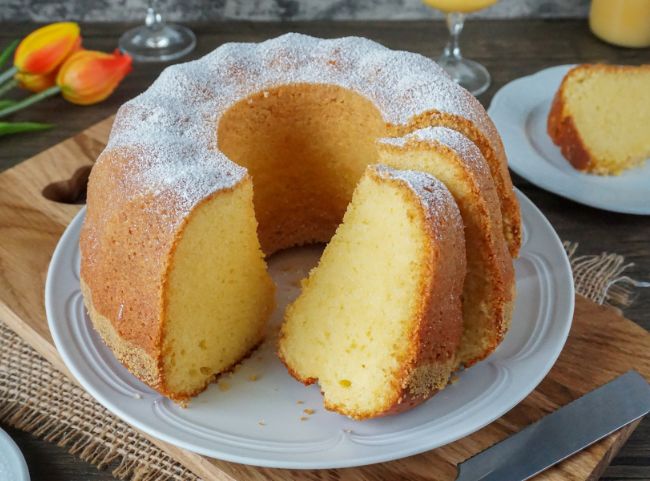 Omas Eierlikörkuchen