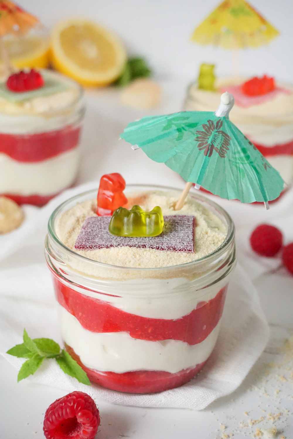 Zitronencreme mit Himbeeren Zitronencreme mit Himbeeren