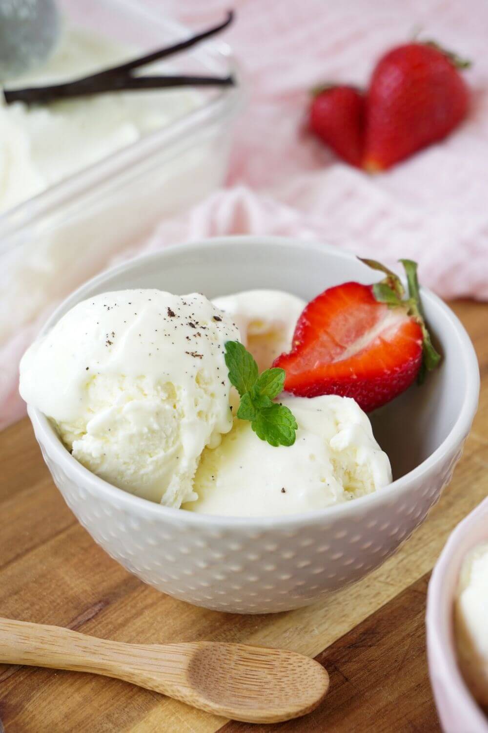 Eiskalter Genuss - meine drei Lieblingsrezepte für Eis ohne Eismaschine Eiskalter Genuss - meine drei Lieblingsrezepte für Eis ohne Eismaschine