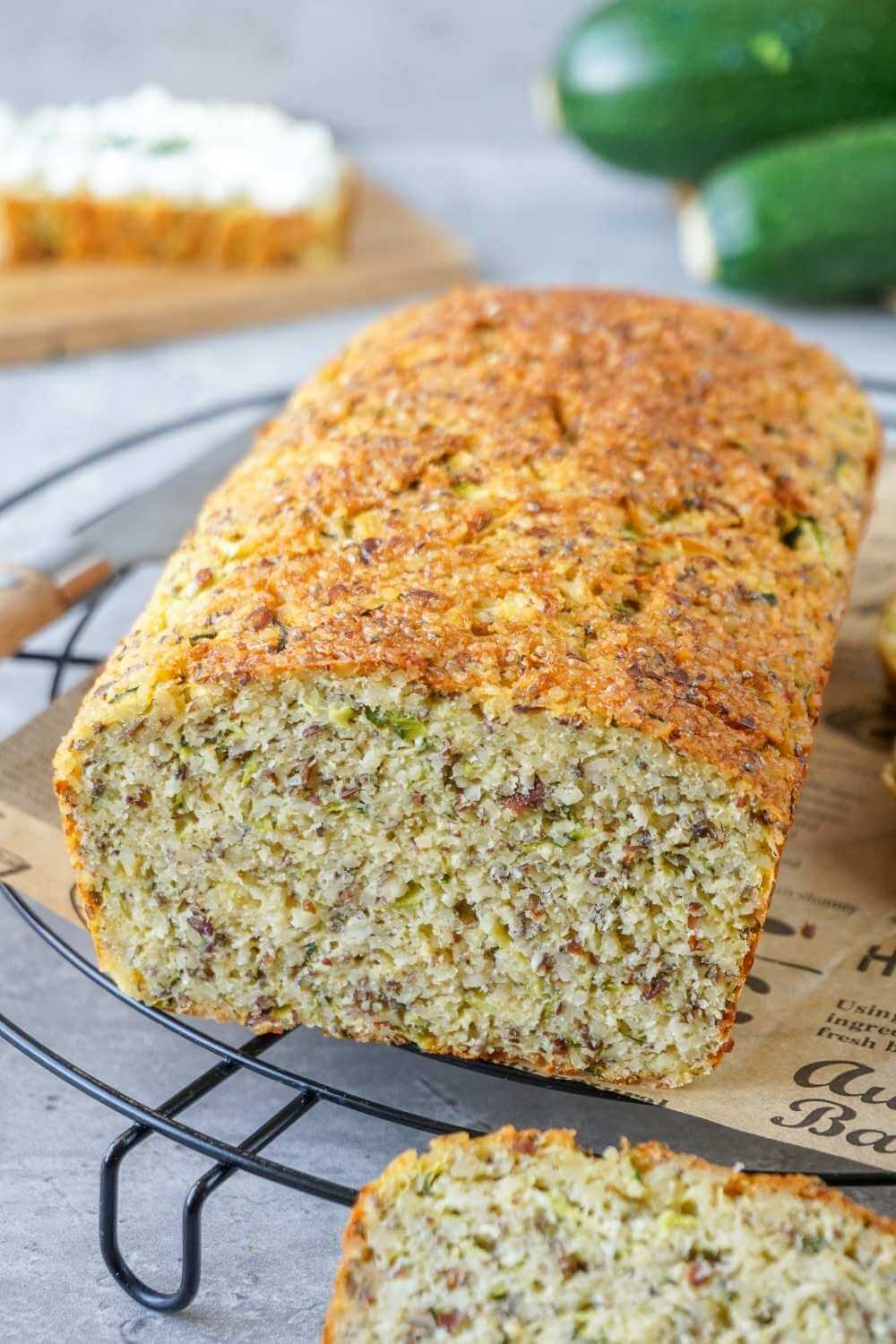 Low Carb Zucchini Brot