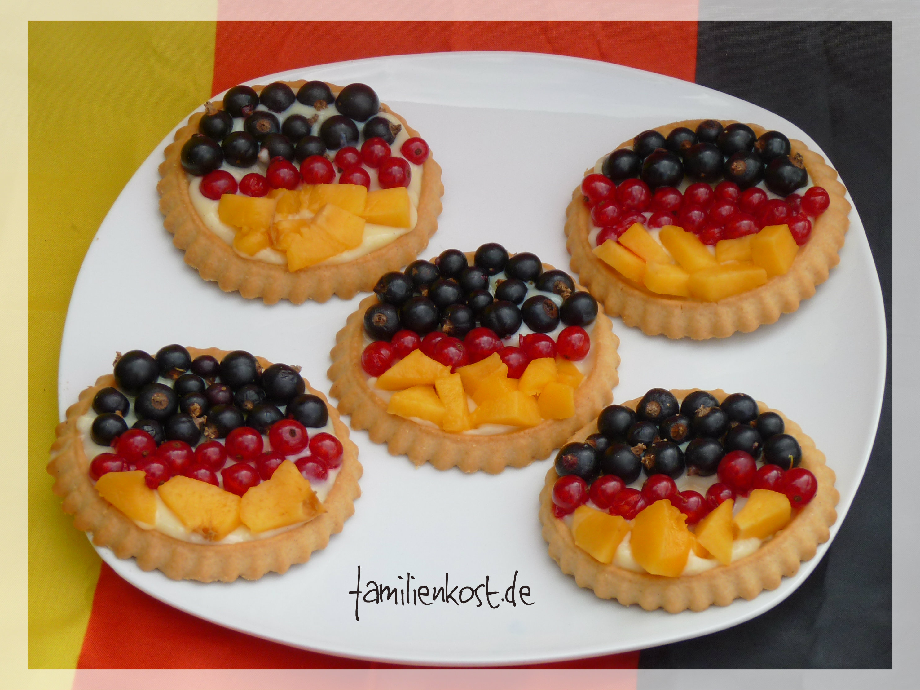 EM-WM-Kuchen schwarz-rot-gold EM-WM-Kuchen schwarz-rot-gold