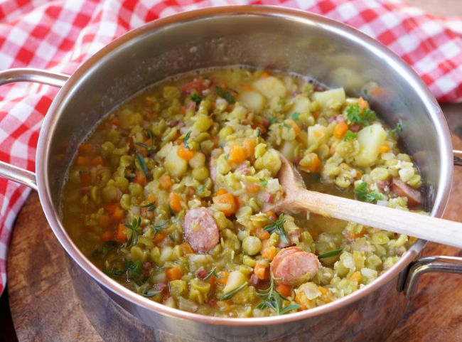 Erbsensuppe mit Schälerbsen