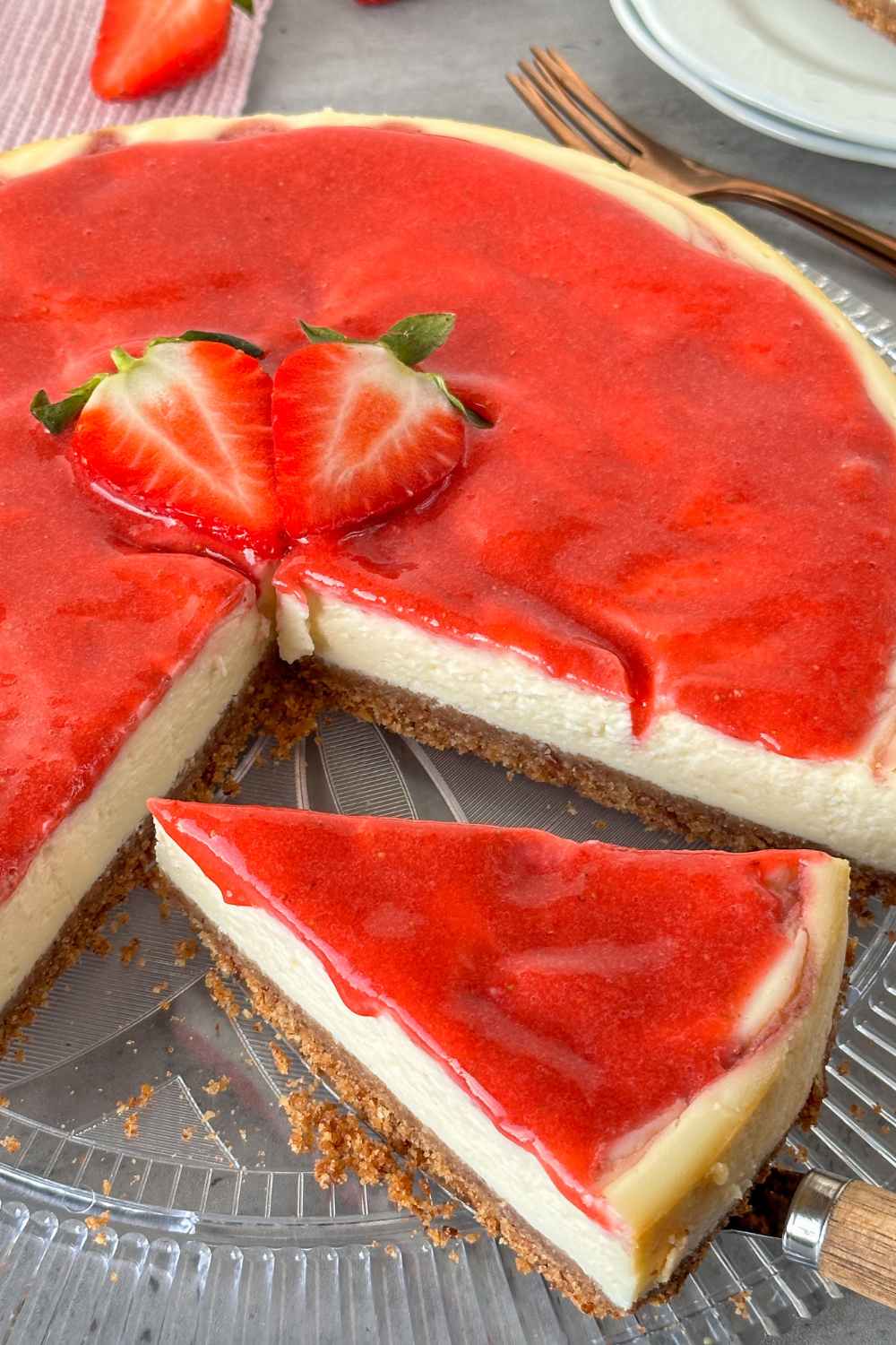 Erdbeer Cheesecake mit Keksboden Erdbeer Cheesecake mit Keksboden