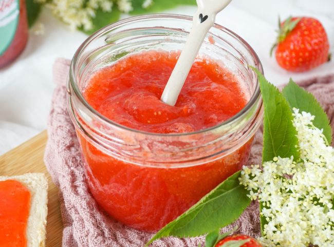 Erdbeer-Holunder-Marmelade
