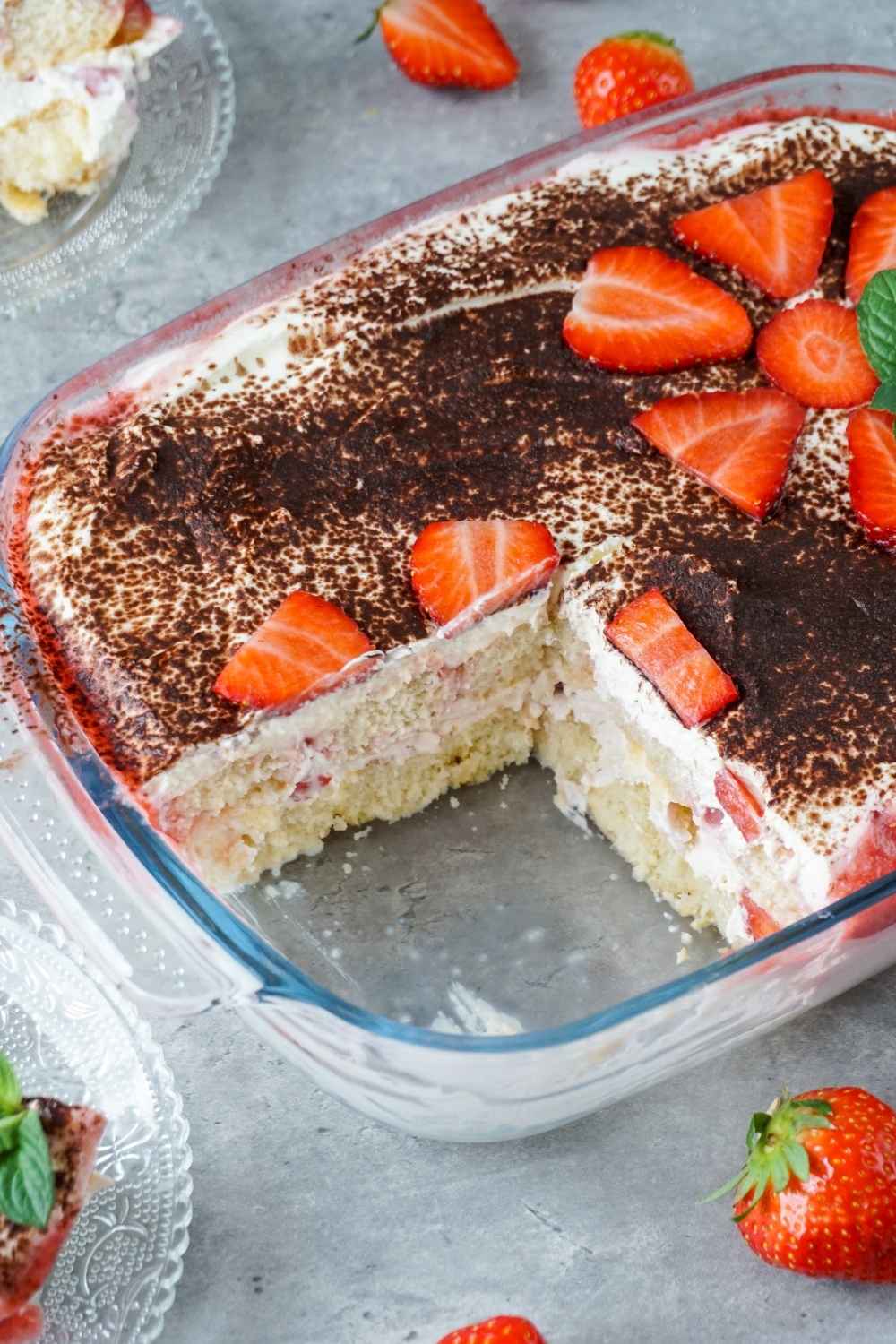 Erdbeer-Tiramisu – Liebe auf den ersten Löffel Erdbeer-Tiramisu – Liebe auf den ersten Löffel