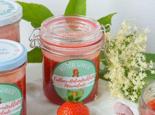 Erdbeermarmelade mit Holunder Erdbeermarmelade mit Holunder