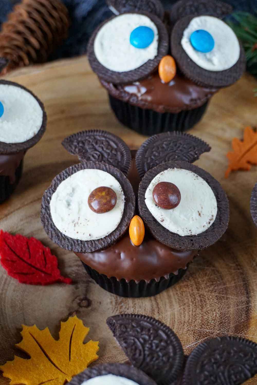 Eulen-Muffins mit Oreo-Keksen