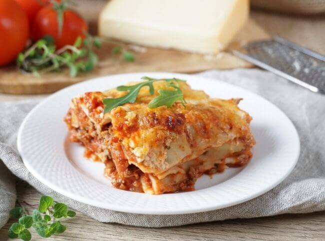 Klassische Lasagne mit Hackfleisch und Creme Fraiche