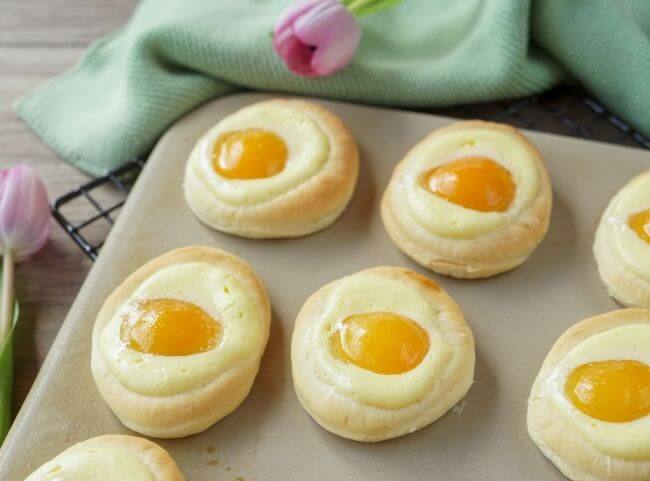 Süße Spiegeleier zu Ostern backen