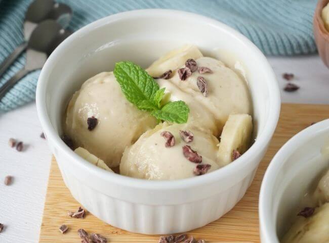 Nice Cream: Rezept für Bananeneis ohne Zucker