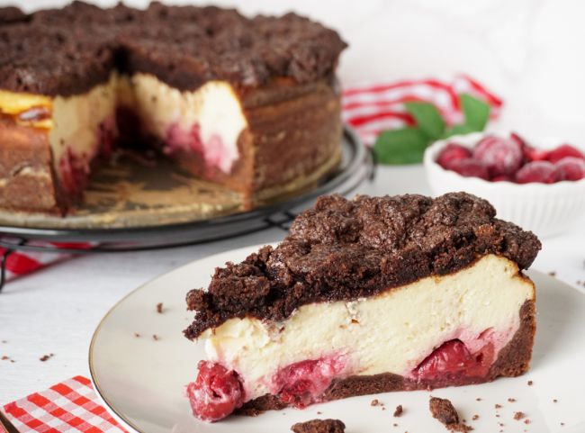 Käsekuchen mit Kirschen Käsekuchen mit Kirschen
