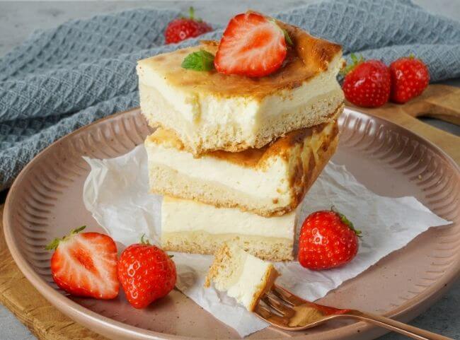 Käsekuchen vom Blech mit Mürbeteig Käsekuchen vom Blech mit Mürbeteig