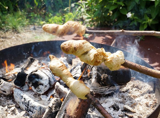 Stockbrot und Knüppelkuchen Rezept