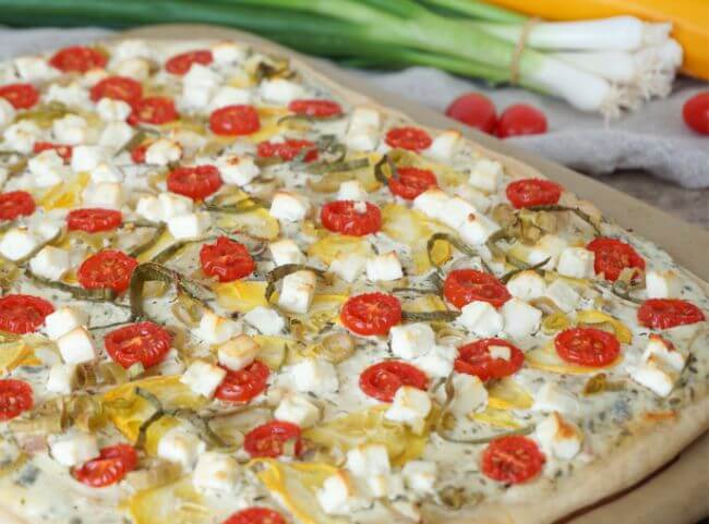 Vegetarischer Flammkuchen