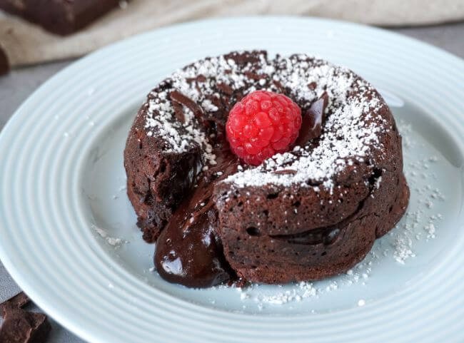 Schokokuchen mit flüssigem Kern (Lavakuchen)