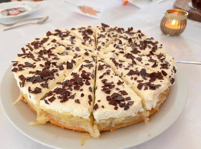 Schwedische Apfeltorte mit Vanillepudding
