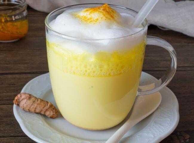 Goldene Milch