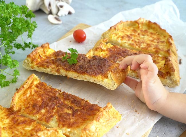 Pide mit Hackfleisch und vegetarisch mit Käse