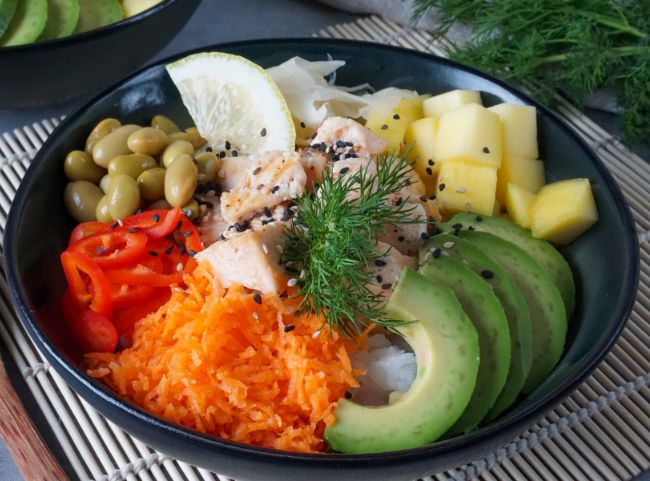 Poke Bowl mit Lachs - Rezept