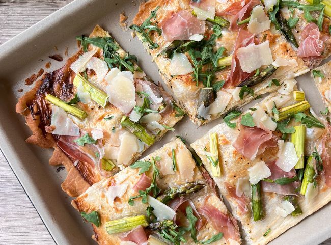 Flammkuchen mit Spargel