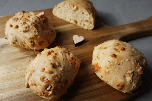 Pizzabrötchen aus Hefeteig
